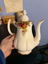 Royal Albert old country roses