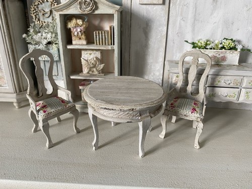 Shabby chic doll house - house, table