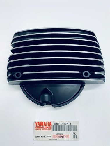 Right cylinder head cover