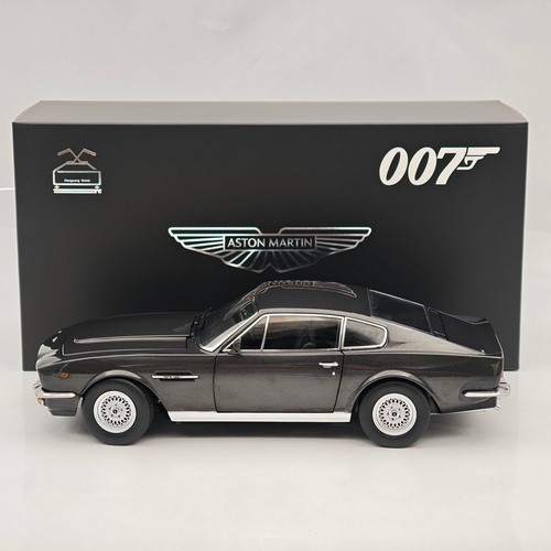 Xiaoguang aston martin v8 - 1:18,