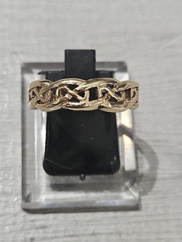 9ct yellow gold - celtic, knot
