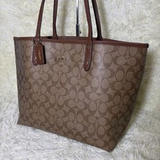 Coach Reversible Signature