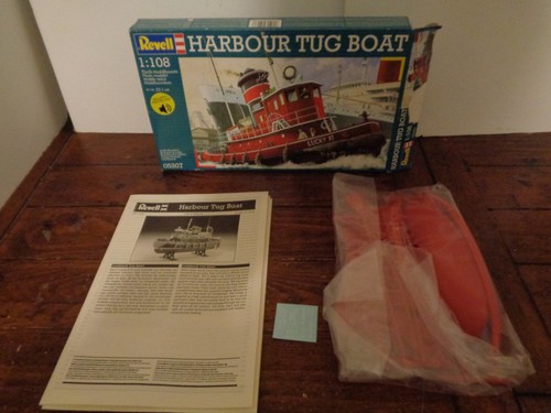 Revell harbour tug - revell,