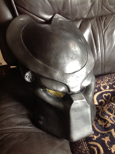 Cold cast aluminium predator - cast,