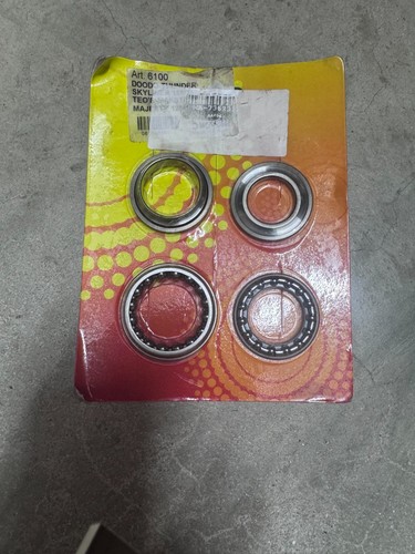 Headstock steering bearings - headstock,