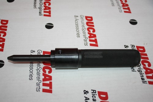 Exhaust valve seat - exhaust,