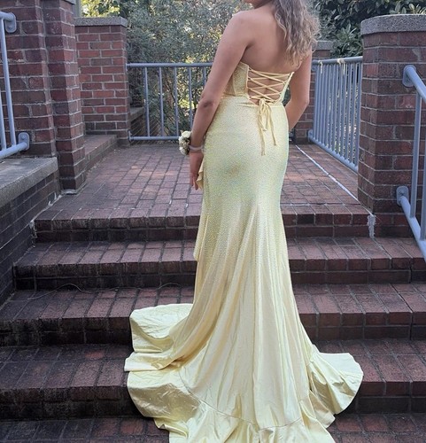 Sherri hill yellow - size, 2