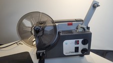 Super / Regular 8mm Home Movie Projector With Working Bulb