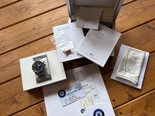 Iwc spitfire iw371704 2012 - iwc,