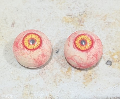 Resin 26mm lost - resin, eyes