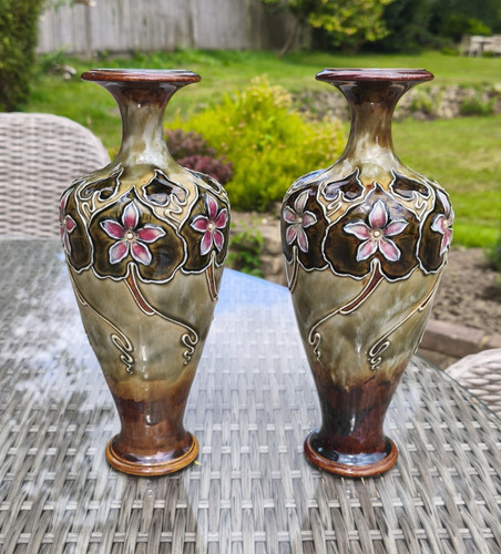 Stunning pair doulton - pair, of