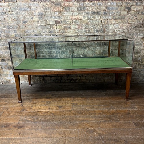 Large early 20th century - large, shop