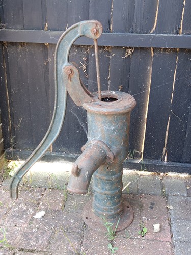 Vintage water hand pump garden - vintage,