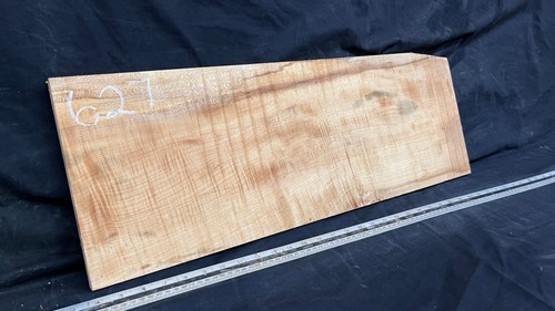 Rippled sycamore tone wood