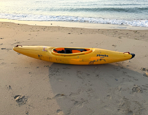 Pyranha creek 280 yellow - pyranha,