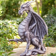 √ Gigantic Dragon Statue