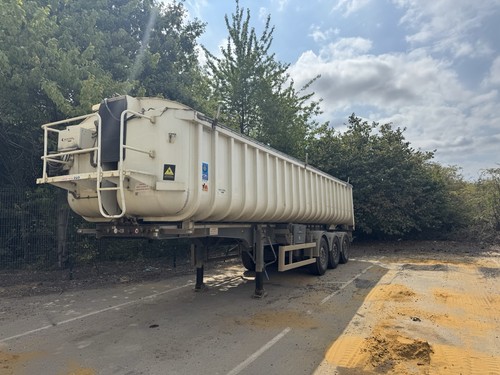 Fruehauf tipper trailer - fruehauf,