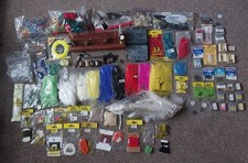 FLY TYING MATERIALS & TOOL