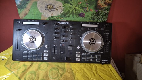 Numark mixtrack pro - mixtrack, 3