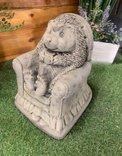 STONE GARDEN NOVELTY GIFT CUTE HEDGEHOG IN CHAIR ORNAMENT