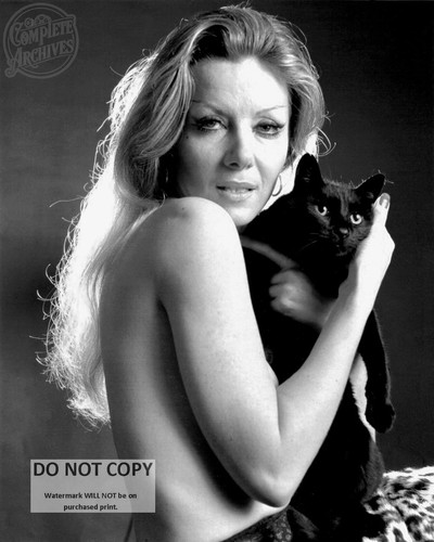Actress ingrid pitt - ingrid, a