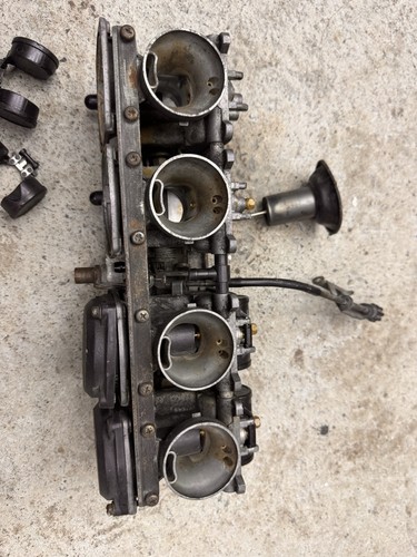 Xj650 carbs spares or - ♻️,
