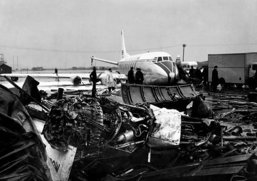 The vickers viscount airliner - the,
