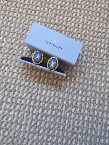 Wedgwood white and - , tone
