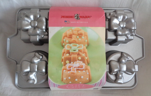 Nordic ware gift cakelets - gift,