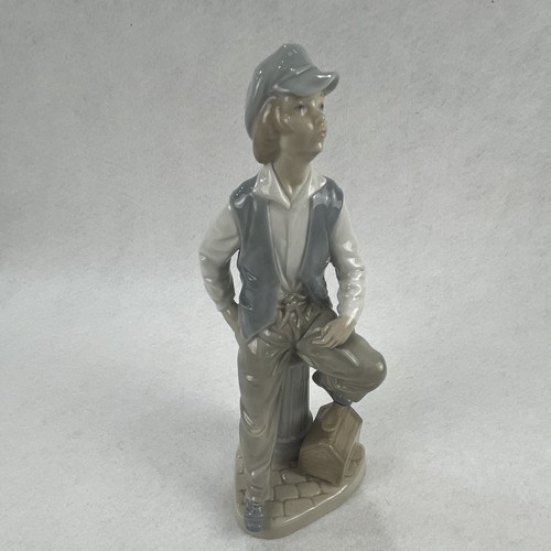 Nao lladro shoeshine boy - nao, boy"