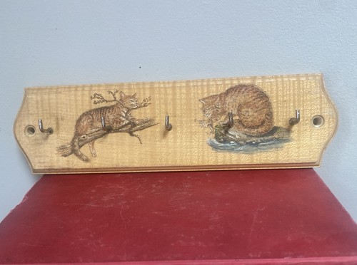 Wooden key rack hand painted - key,