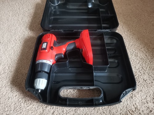 Black and decker drill - drill, no
