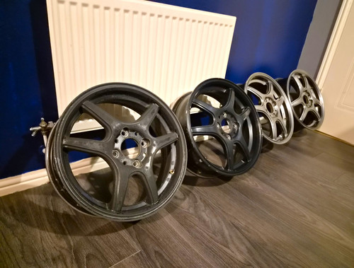 Black racing pro - pro, alloys