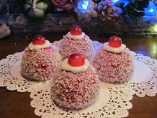 FAKE ARTIFICIAL ENGLISH COCONUT MADELEINES CUPCAKES,SHOW CAKE DISPLAY PROP EM