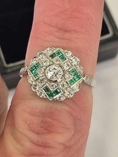 Platinum emerald diamond - emerald,