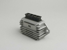 Vespa voltage regulator 12v - voltage,