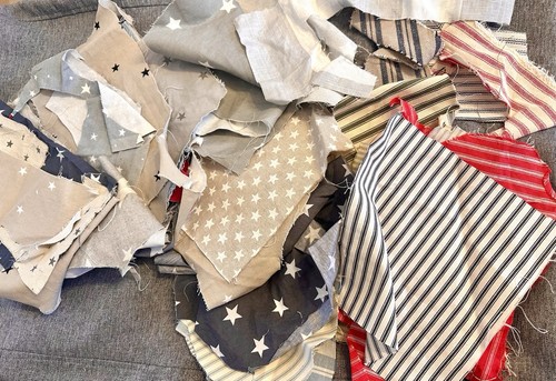 Bundle fabric scraps - bundle, of