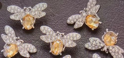 Diamanté bee shaped silver - diamantÉ,