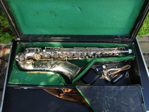 Tenor saxophone weltklang - saxophone, (2)