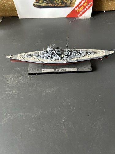 Scale models hms hood - scale,