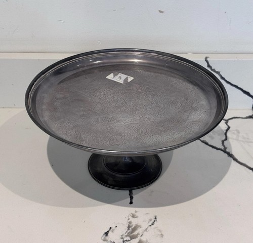 Black round metal cake - cake, stand