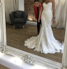 Brand New Suzanne Neville London Wedding Dress Size 12