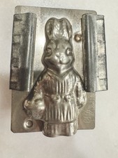 RARE 3.25” ANTIQUE VTG BUNNY RABBIT CHOCOLATE MOLD  #504 ?
