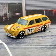 Hot Wheels '71 Datsun Bluebird