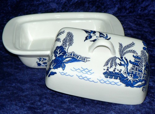 Blue willow pattern porcelain - willow,