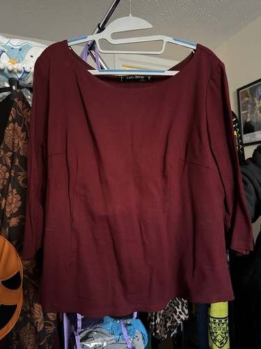 Wine burgundypinup girl - burgundypinup,