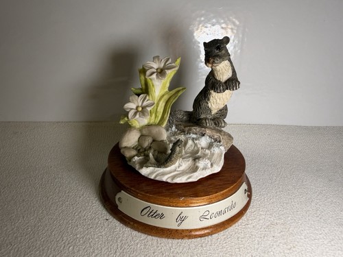 Leonardo collection otter - leonardo,