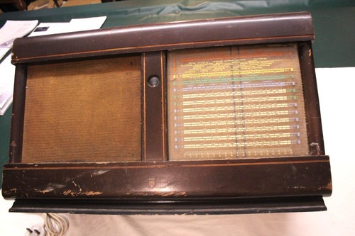 Philips mains valve radio - a,