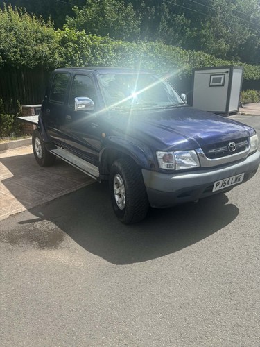 Toyota hilux pickup - toyota,