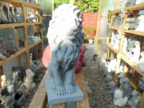 Concrete garden statue - ,